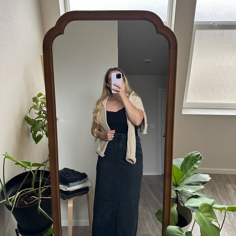 Carly Jean Los Angeles Black Taylor Maxi Skirt